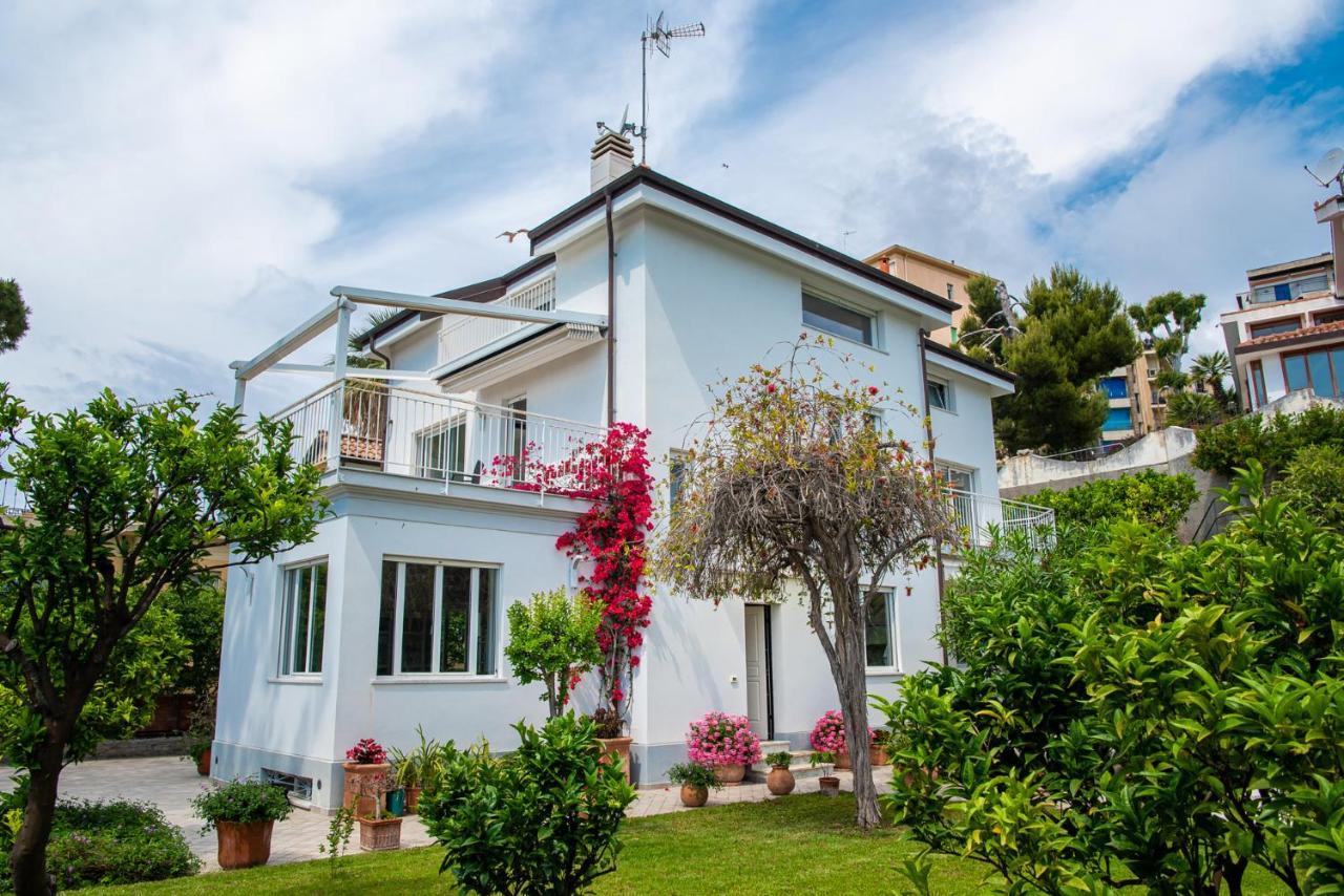 Magnificent Villa Σαν Ρέμο Εξωτερικό φωτογραφία