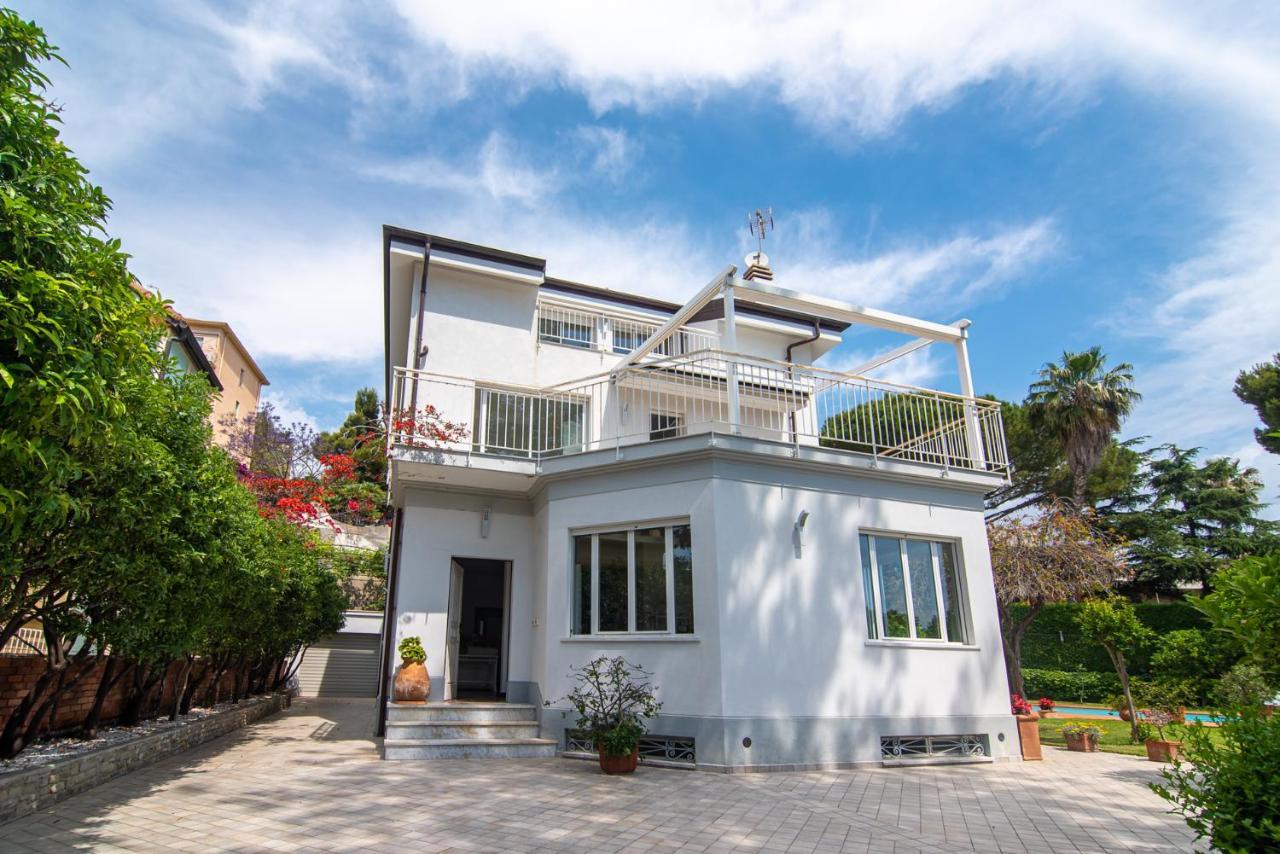 Magnificent Villa Σαν Ρέμο Εξωτερικό φωτογραφία