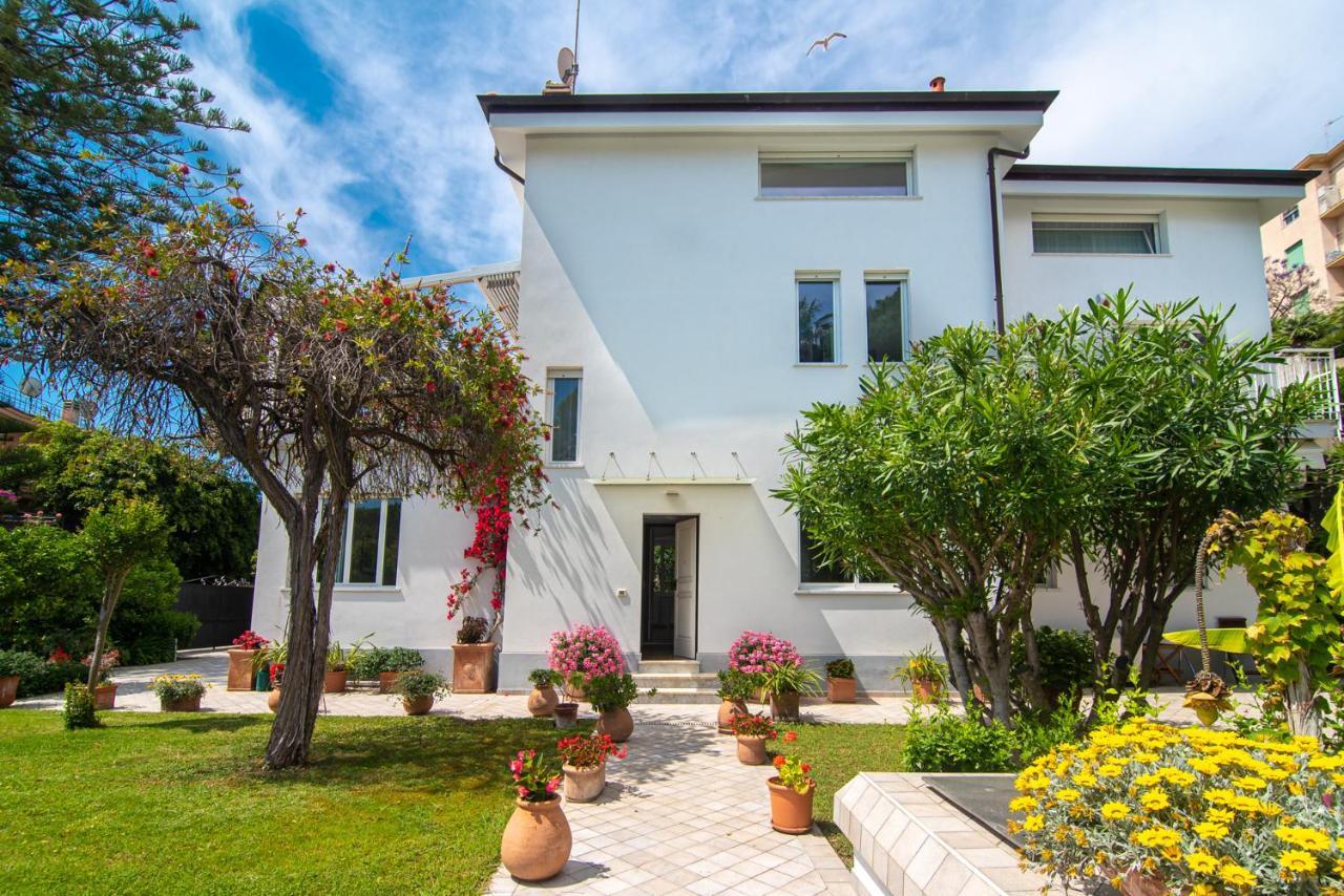Magnificent Villa Σαν Ρέμο Εξωτερικό φωτογραφία